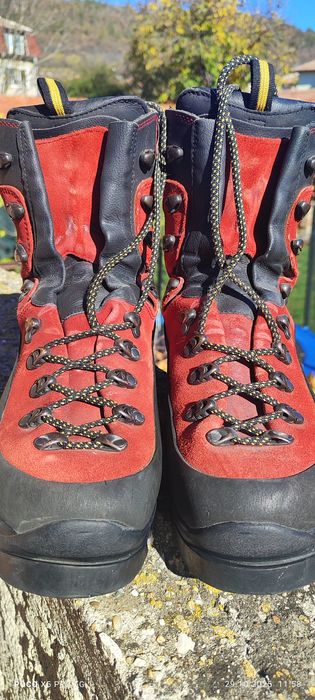 Високопланински туристически обувки Lowa 44