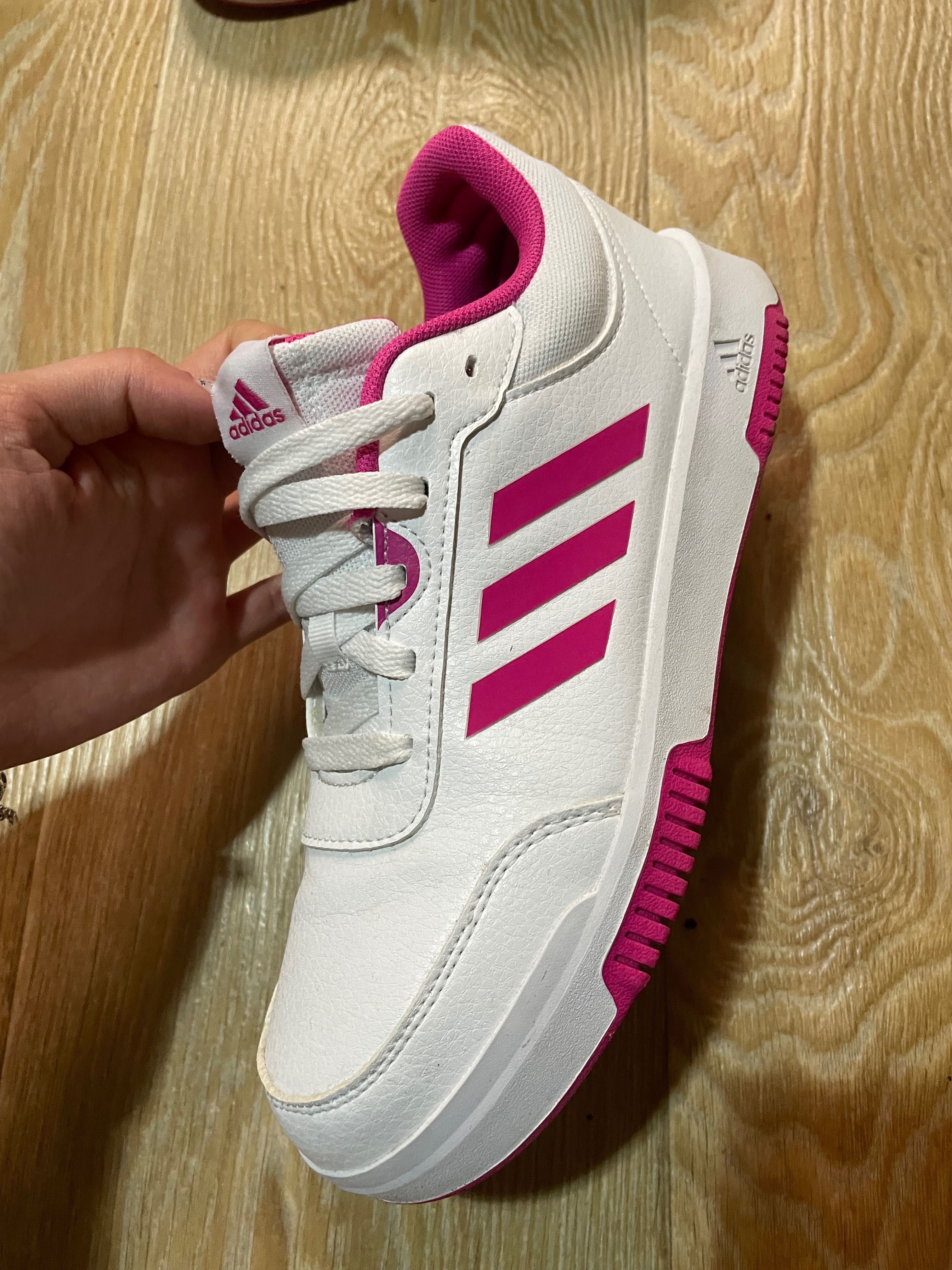 Adidas дамски обувки