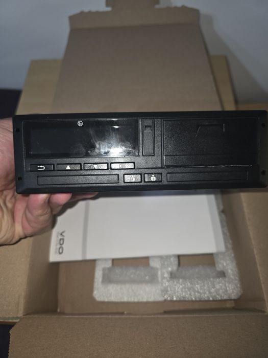 Vând tahograf VDO generație 1 si impulsor