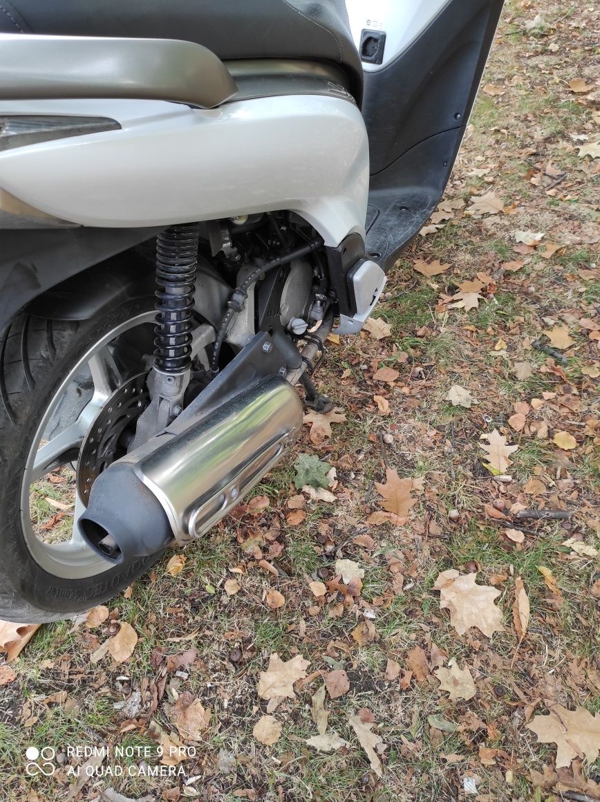 Honda.  sh.  125