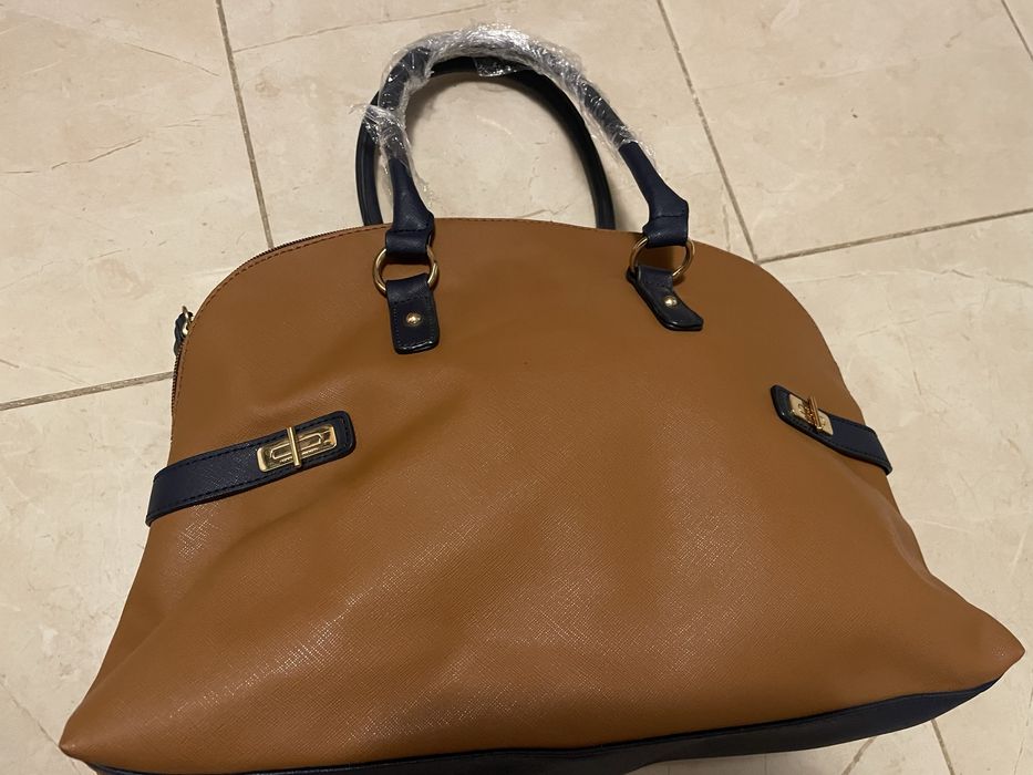 Poseta Tommy Hilfiger - noua, fara eticheta