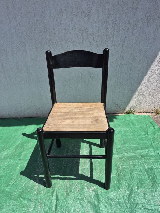 Vând Scaun lemn masiv ideale pentru,Bucatarie gradină & terasă,balcon