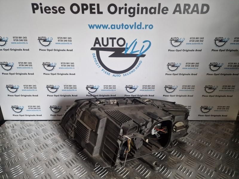 Far dreapta fundal negru Audi A4 8E2, B6