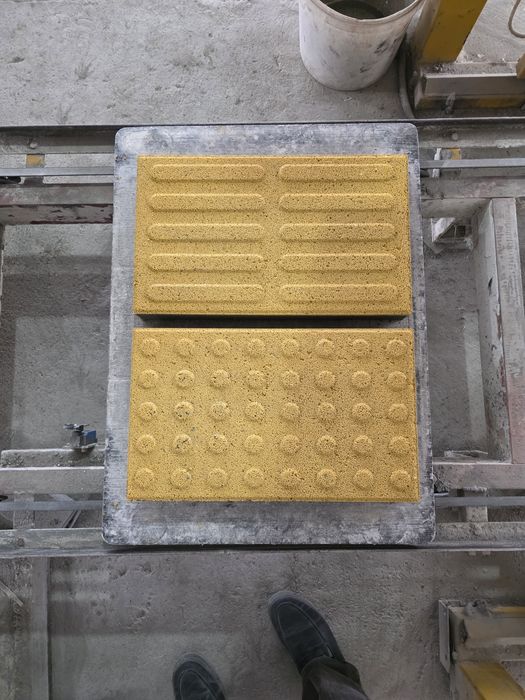 Тактилние брусчатка