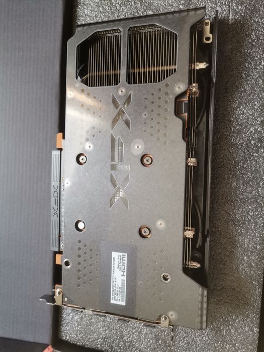 Vând sau  Schimb  Placa video XFX Radeon RX 6600 Speedster SWFT 210 Co