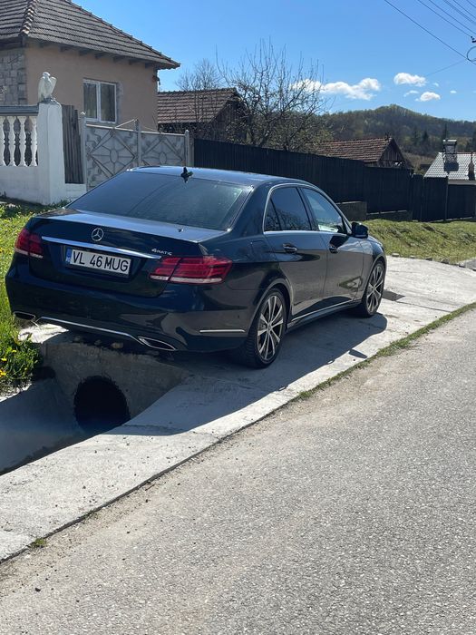 Vând Mercedes E Class 2.2