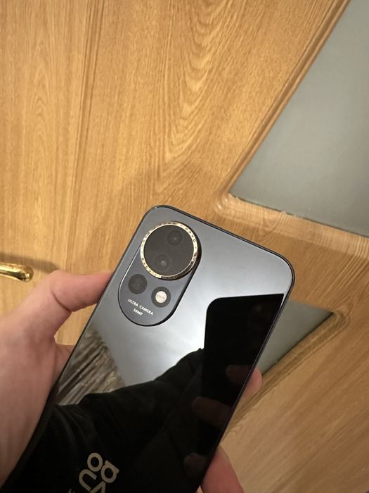 Huawei Nova 13 nou , in stare perfecta