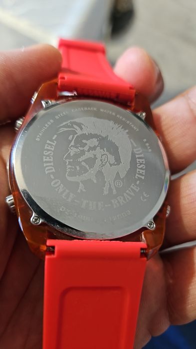 Ceas Diesel Original adus recent Franța model deosebit se dă la cutie