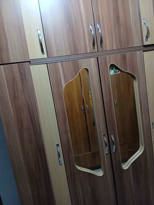 Vând șifonier stare bună, convenabil