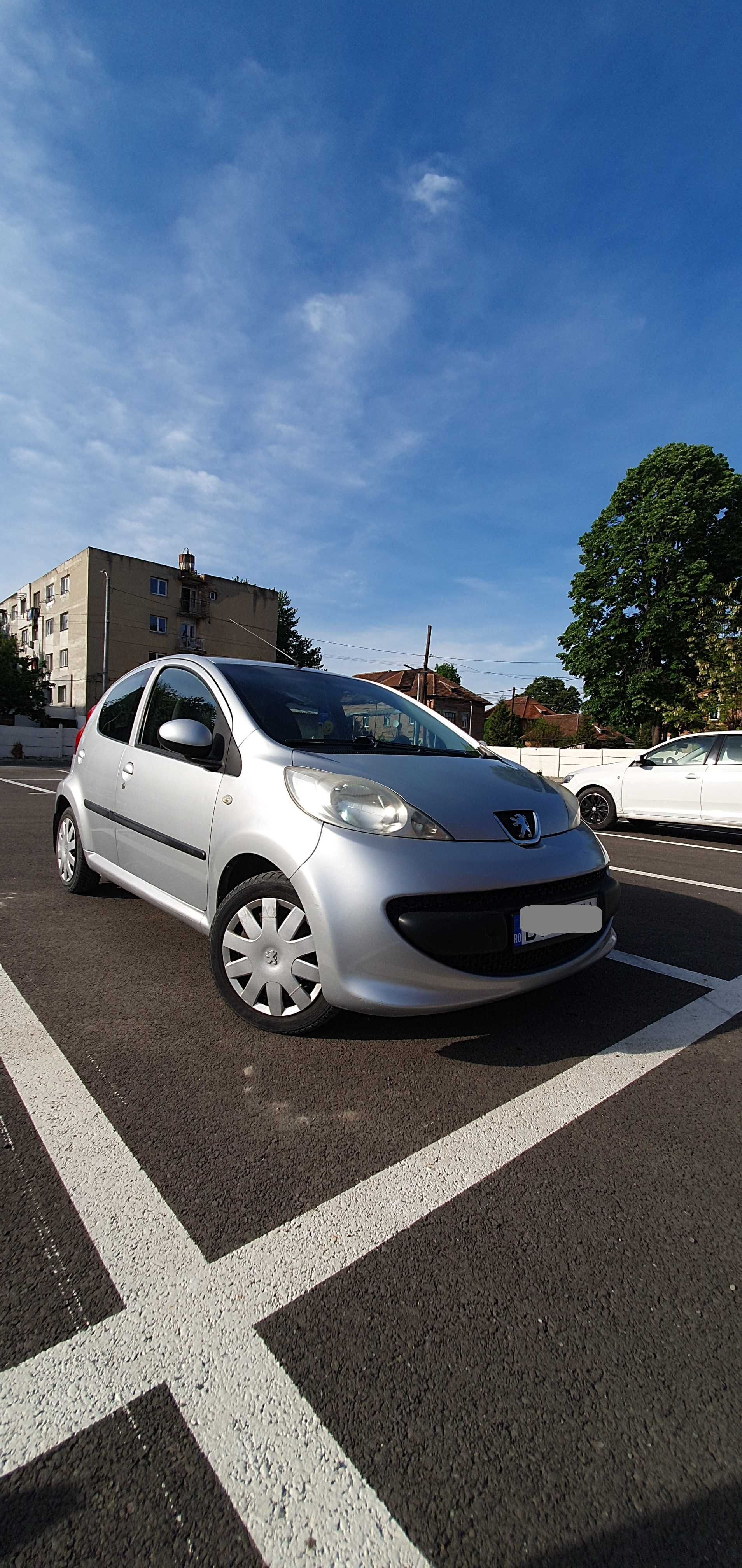 Peugeot 107 masina ideala pentru oras