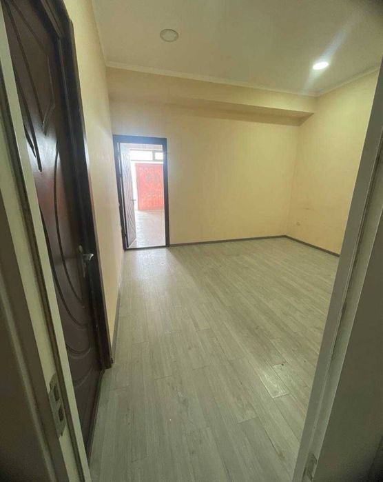 Аренда под офис 42,44,79м2 ул. Сергели Недалеко Узгариш 10$1м2 1 линия