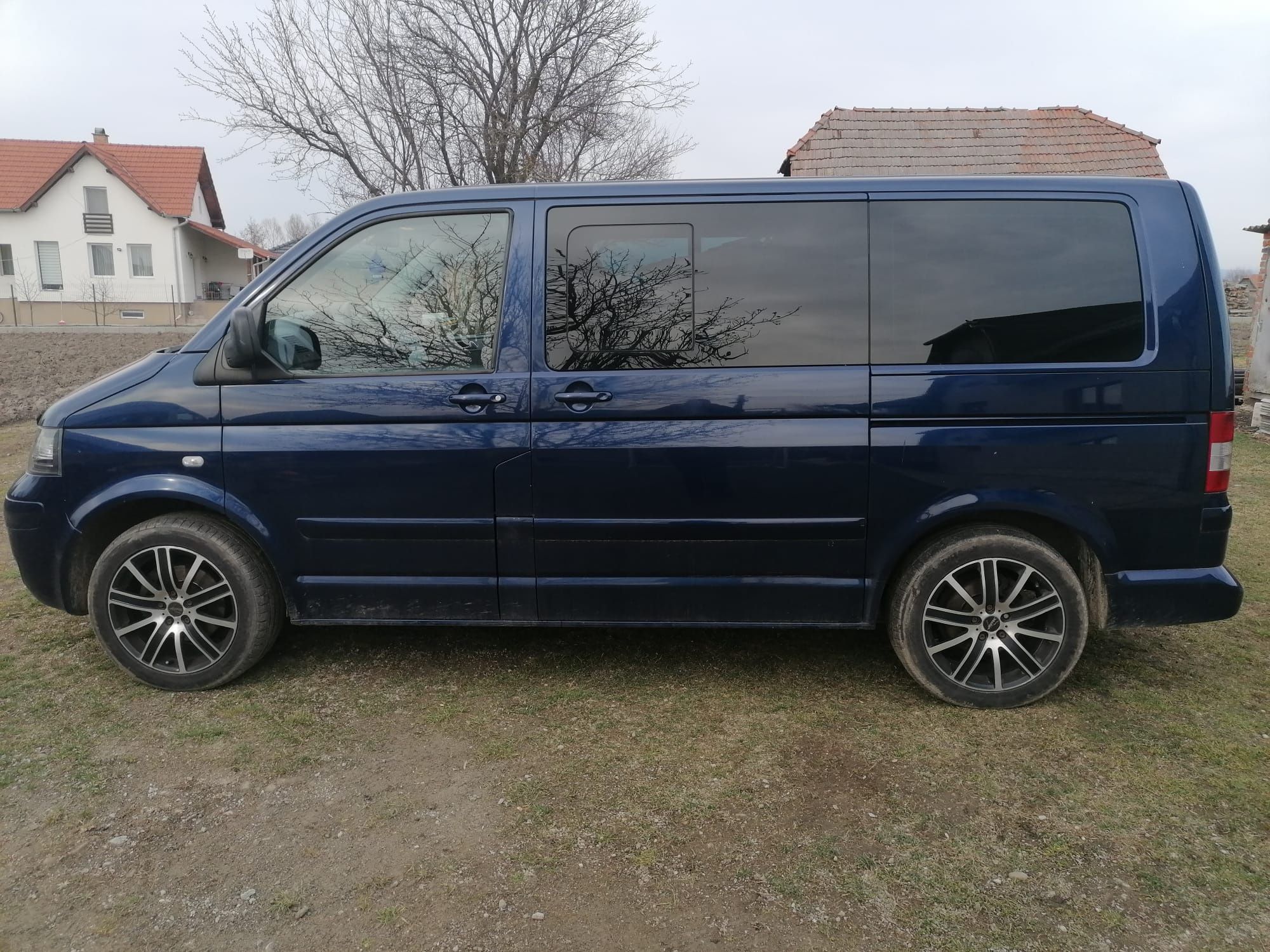 Vând VW Multivan