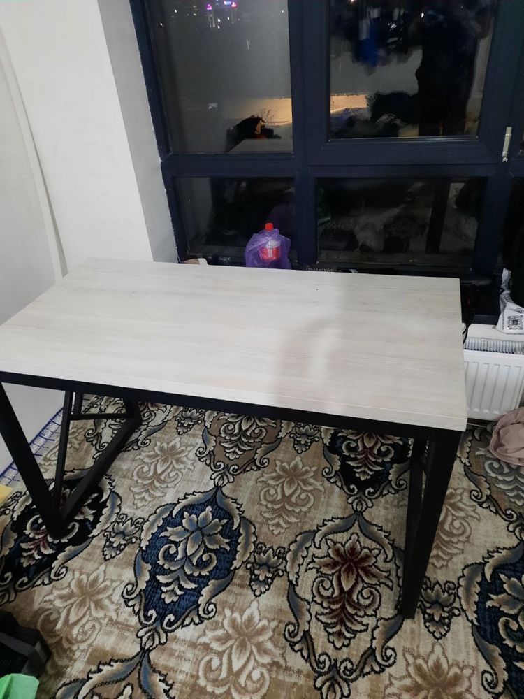 Srochna Offisniy stol sotiladi ideal xolatda!