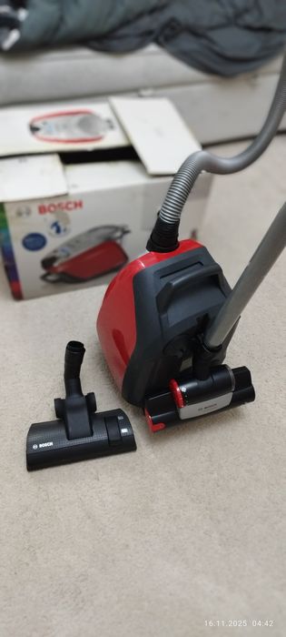 Продаётся пылесос bosch в отличном состоянии