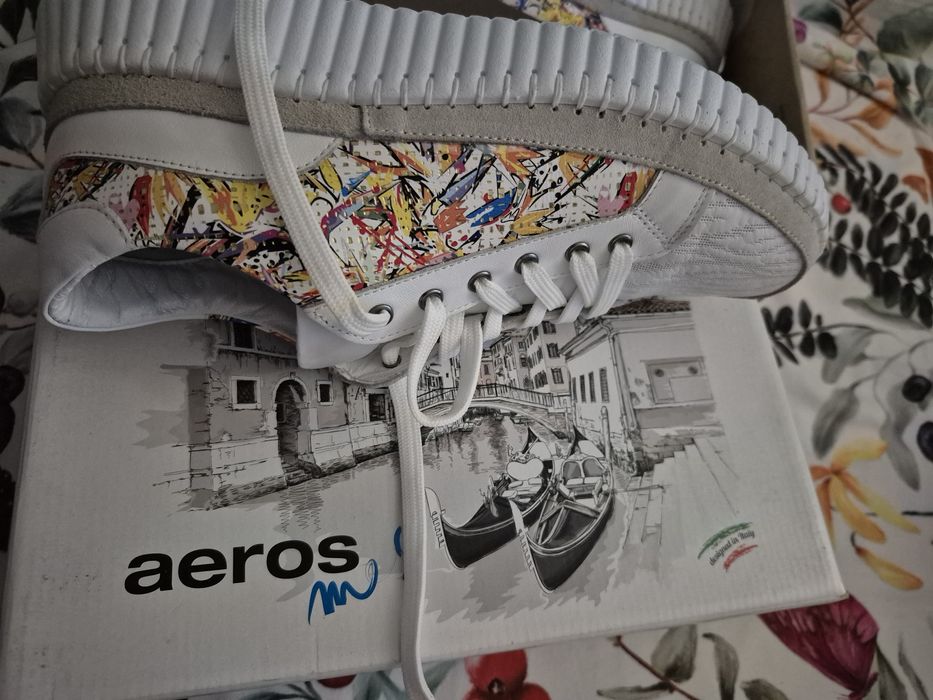 Удобни сникърси-40..От естеств.материали.