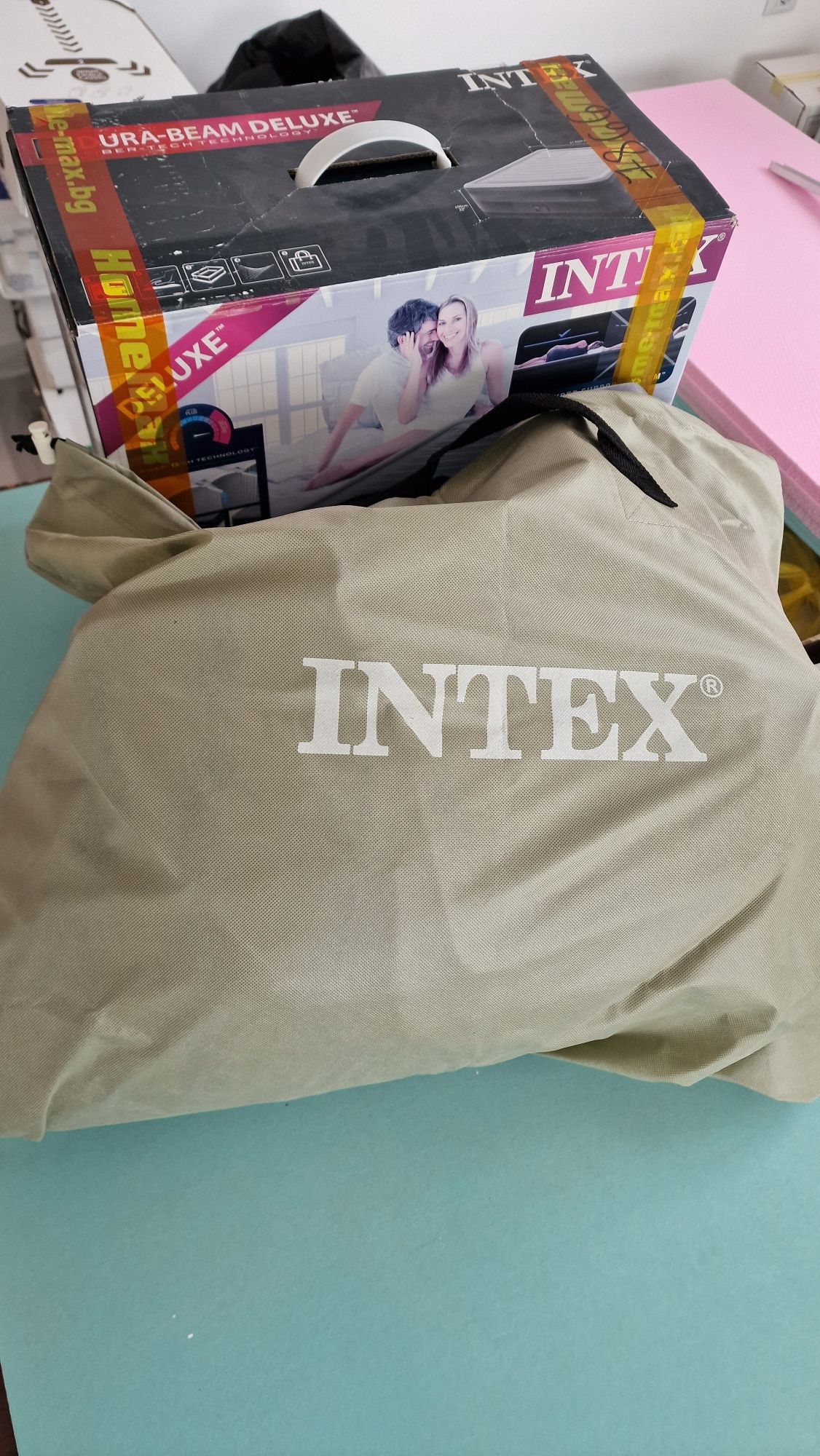 Надуваем матрак Intex