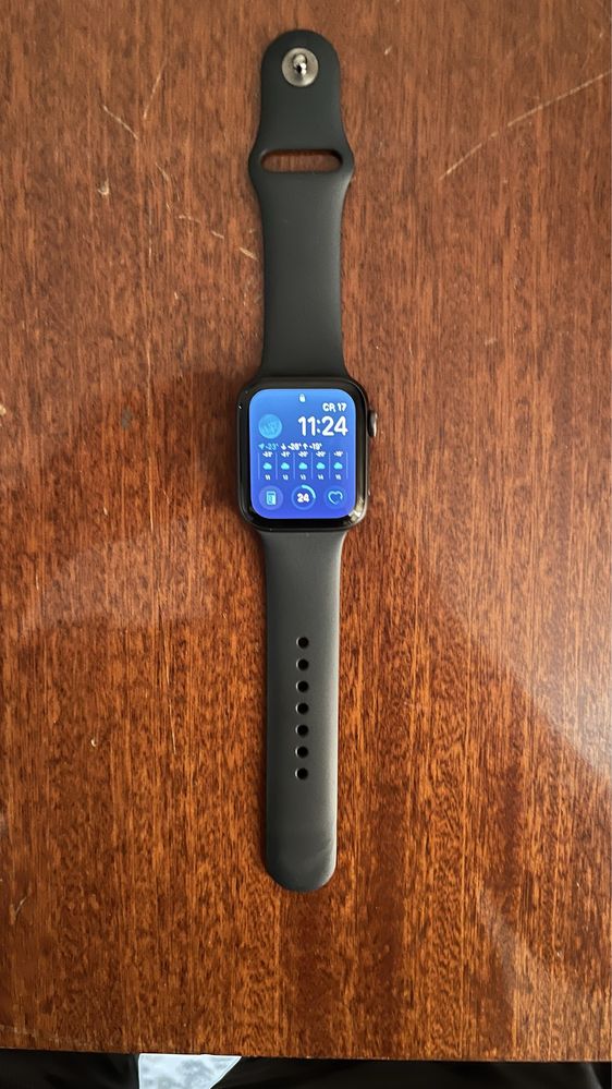 Смарт-часы Apple Watch SE