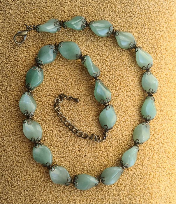 Продаются бусы .НЕФРИТ