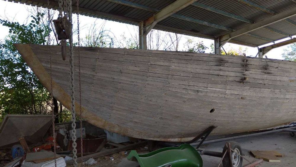Дървена яхта от странджански дъб.
