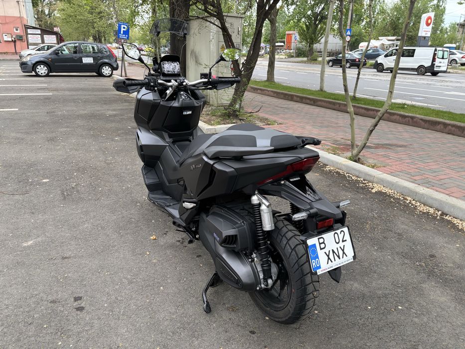 HONDA ADV 350 Culoare Pearl Nightstar Black /GARANTIE 3 ani
