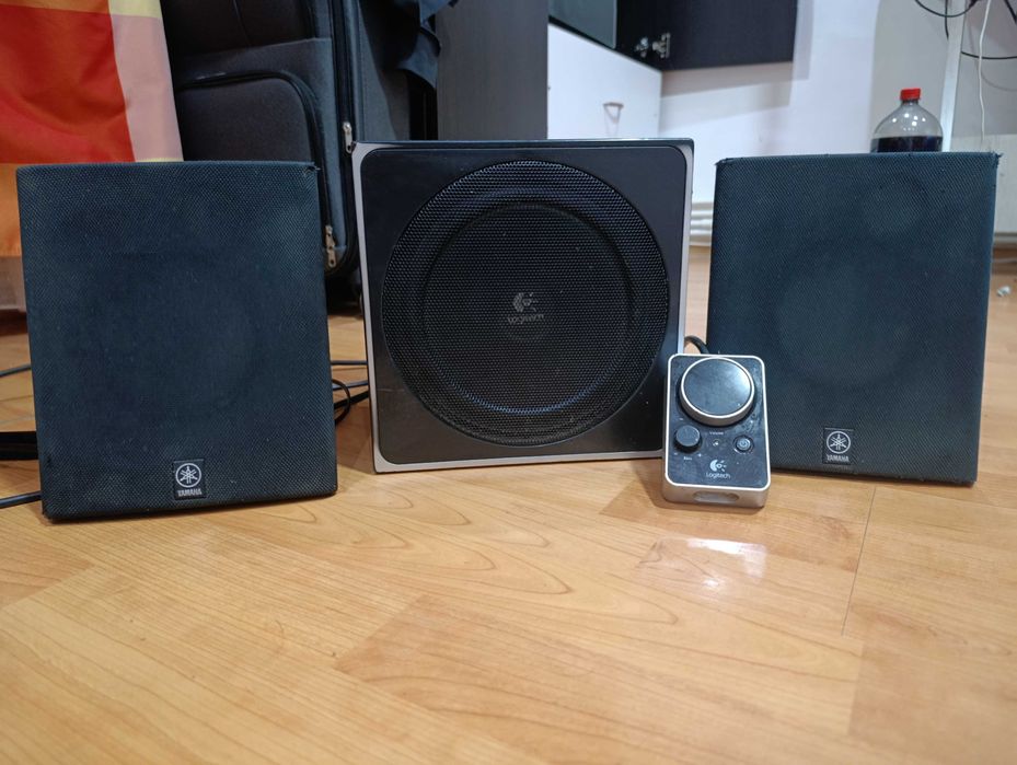 Subwoofer Logitech Z4