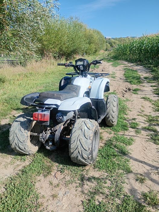 Vând ATV big Hummer