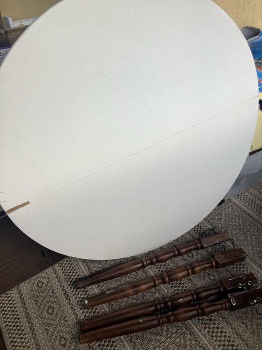 Masa extensibila alba bucatarie , picioare lemn masiv