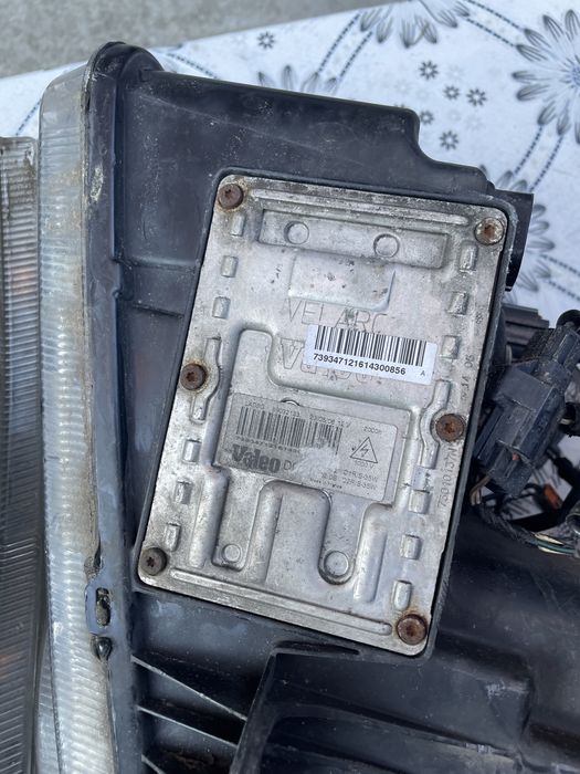 Фарове за крайслер оборудвани в добро сътояние цената е за 1- брой