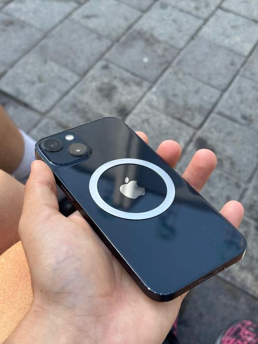 Iphone 13  в хорошем состоянии