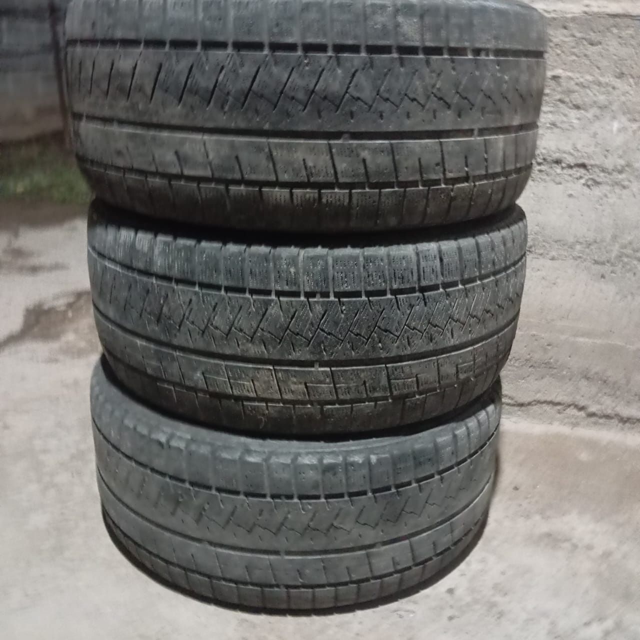 Зимние шины капсен и тренжел