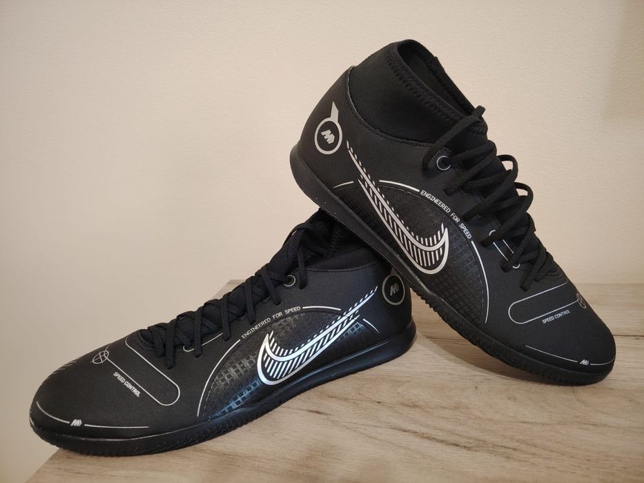 Ghete fotbal sala Nike Nr 44