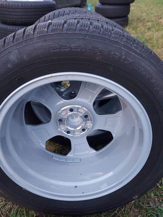 Jante originale Ford Kuga 235 55 17 Nokian de iarnă stare ca noi