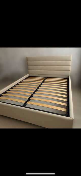 Кровать двуспальная