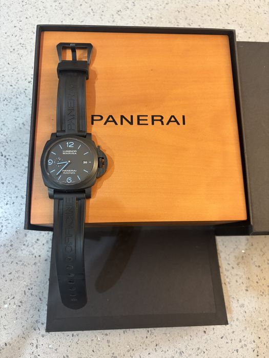 Luminor Marina Carbotech 44mm Ceramic/Rubber Black dial