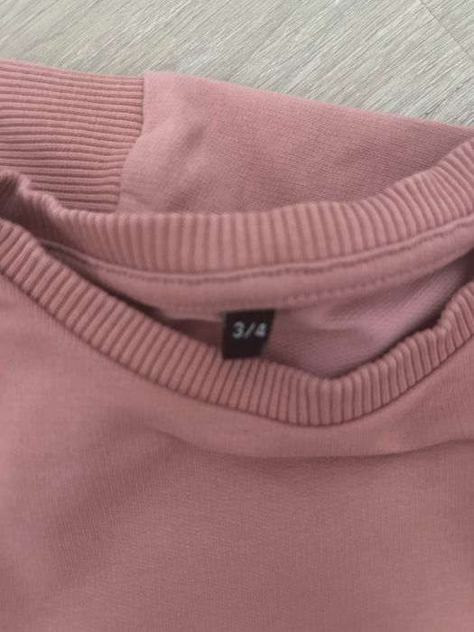 Compleu NOU marimea 3-4 ani