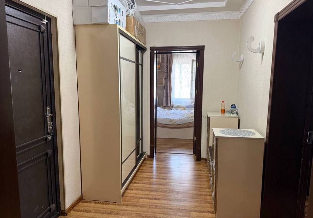 Квартира на Ц14-Цирк 3/6/9 общ пл 80м с обстановкой