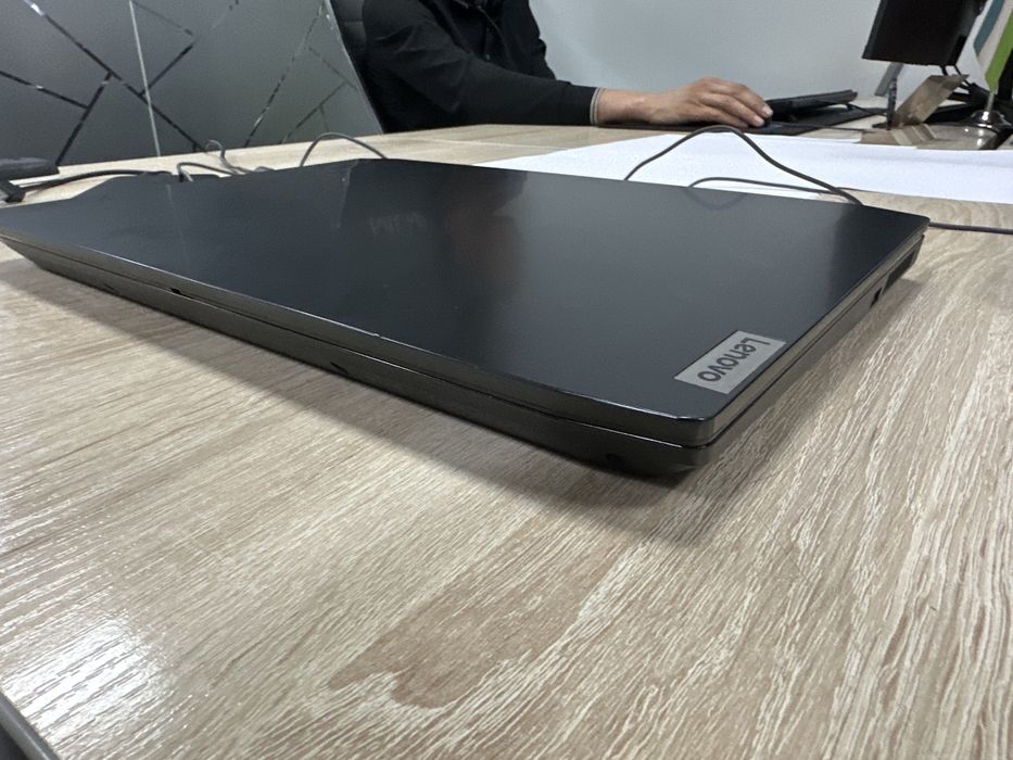 Lenovo ideapad gaming SROCHNO