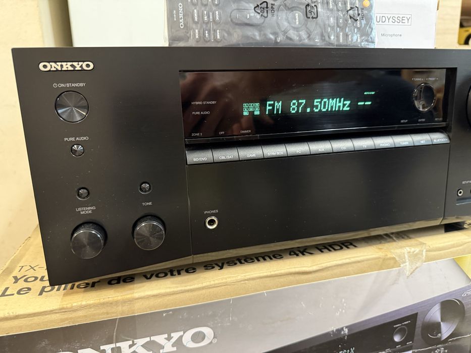 Onkyo TX-NR676e Bluetooth Wi-Fi Dolby atmos