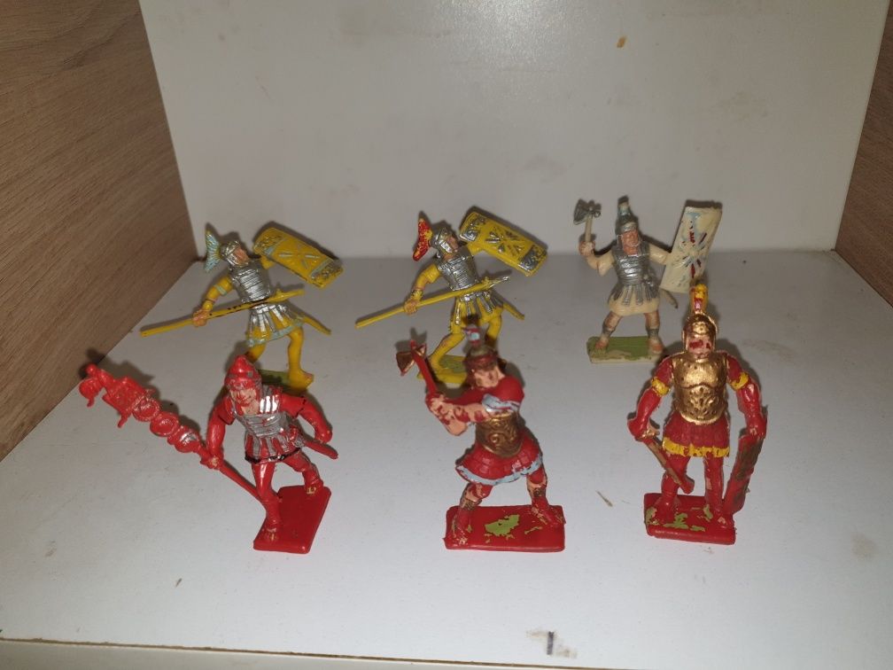 Lot cavaleri romani plastic Cherilea Anglia