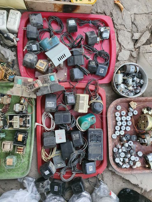 Трансформаторы Моторчики Радиолампы и др.