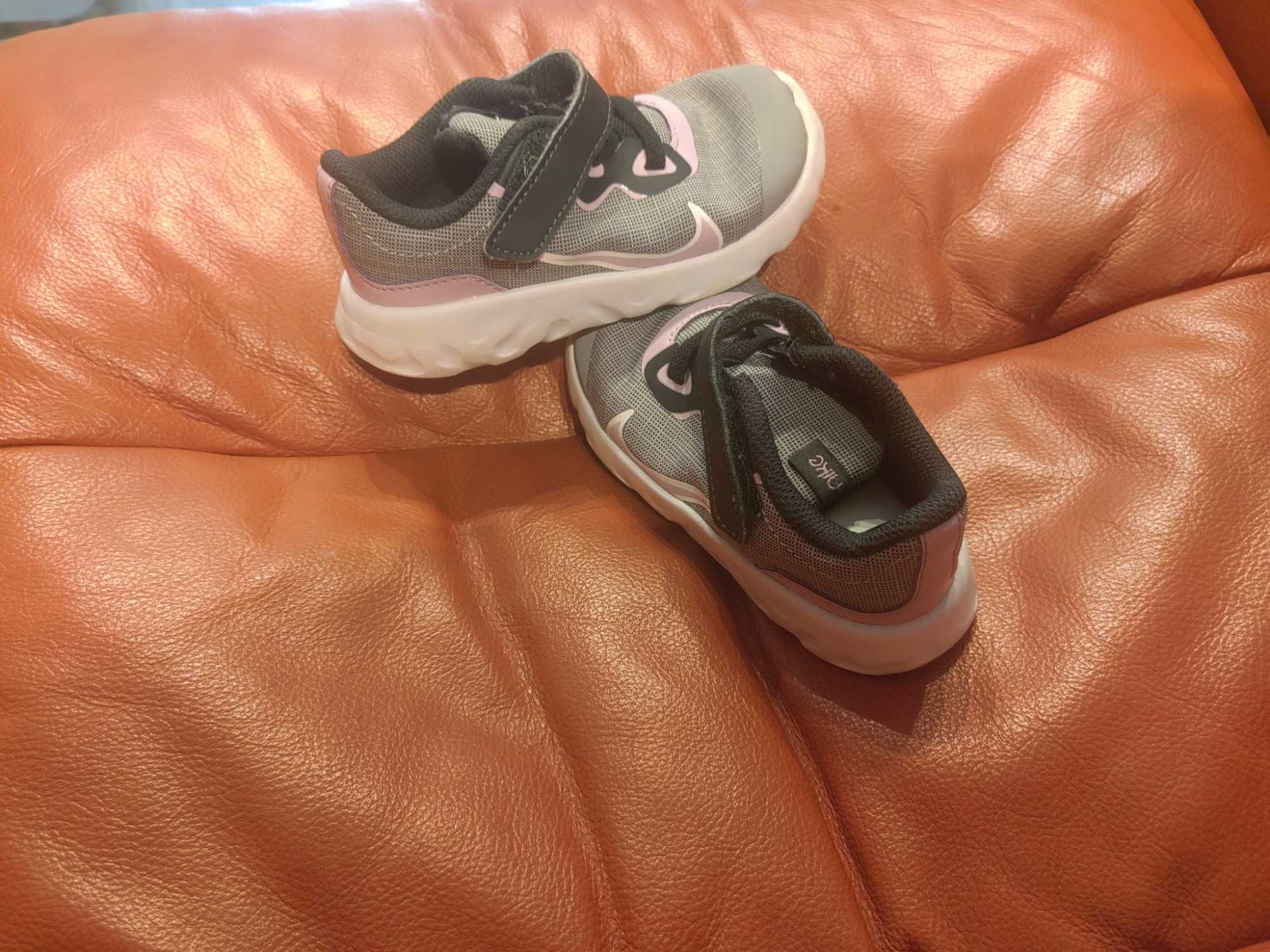 Маратонки Nike за момиче