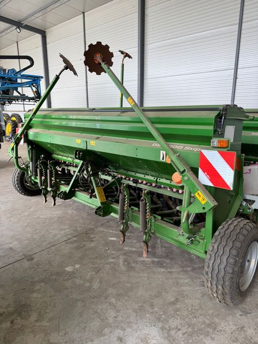 Semanatoare paioase Amazone D9 4000