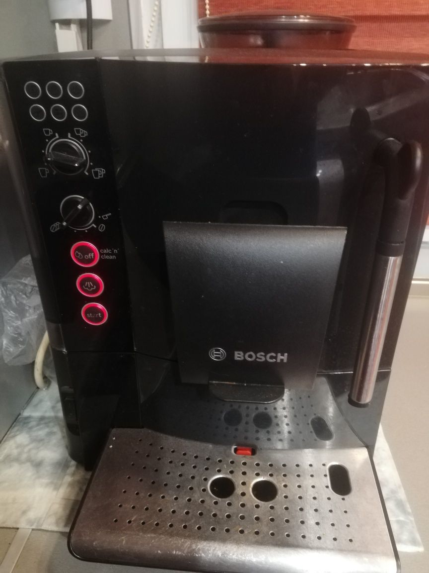 Кафеавтомат BOSCH TES50129RW