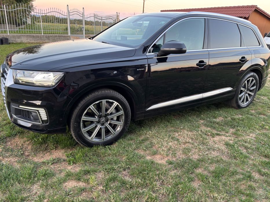Audi Q7 e tron 2016