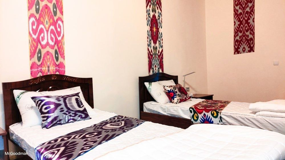 Comfortable rooms for students with private bathrooms price per person