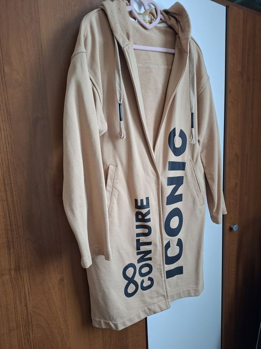 Бежов суичър с качулка