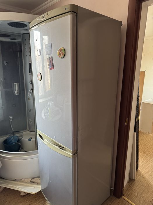 Продам холодильник Samsung