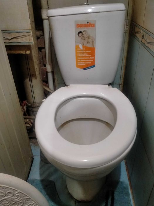 Продам унитаз в отличном состоянии, без стульчака