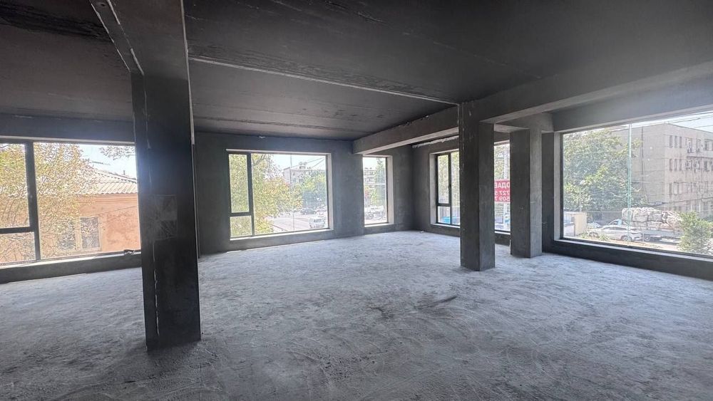 Под клинику офис магазин На главной дороге в Мирабадском