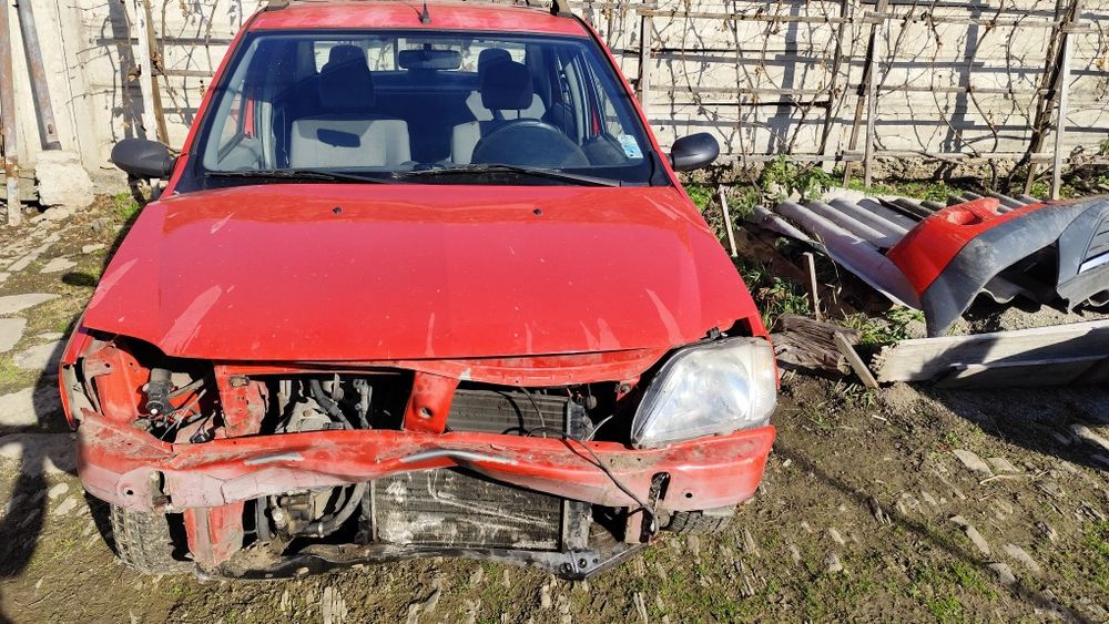 Logan 1.4 MPI Avariat